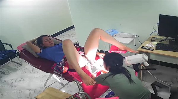 黑客入侵监控偷拍！美女私处特写全记录